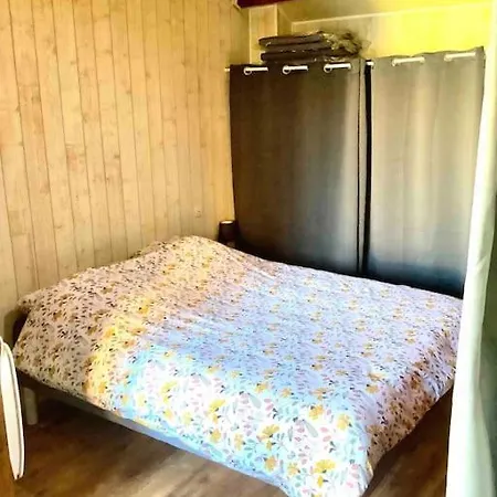 Charmante Maison Atypique En Village Apartment Saint-Colombin