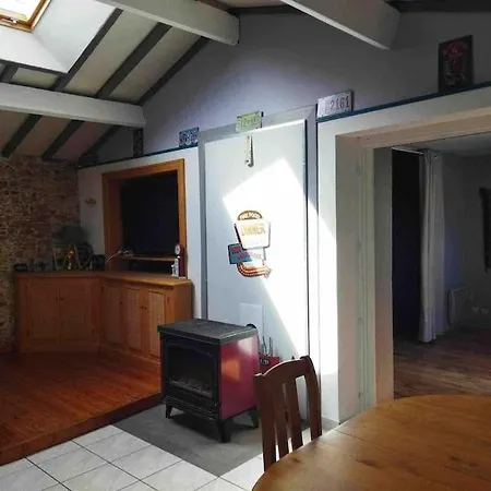 Charmante Maison Atypique En Village Apartment