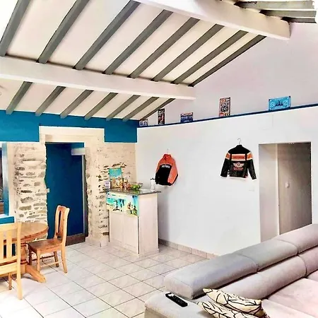Charmante Maison Atypique En Village Apartment