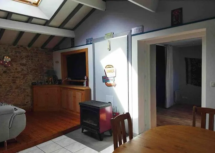 Charmante Maison Atypique En Village Lejlighed